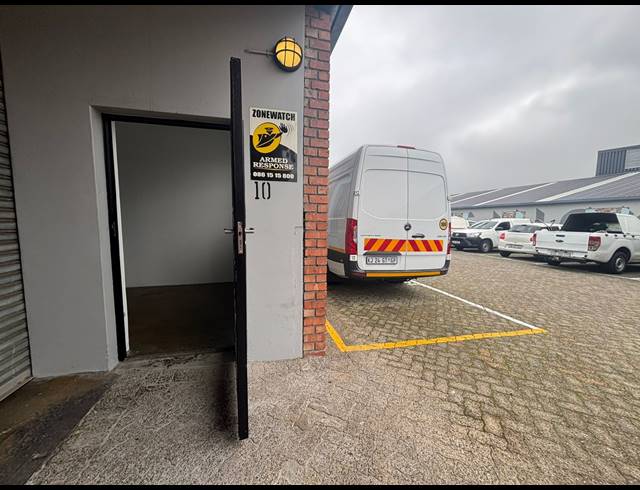 124M² WAREHOUSE TO LET IN MAITLAND